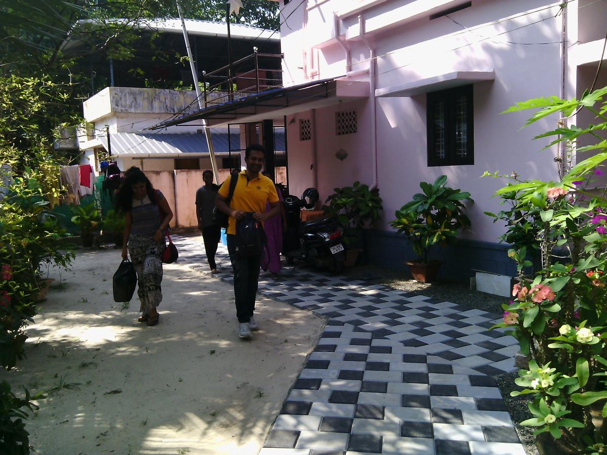 Marari Peace Homestay Mararikulam Ngoại thất bức ảnh